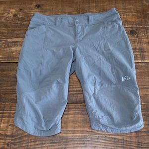 REI Hiking Capri / Shorts - 10